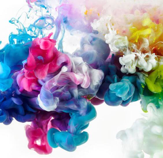 Kavargó érzelmek színes festékként.